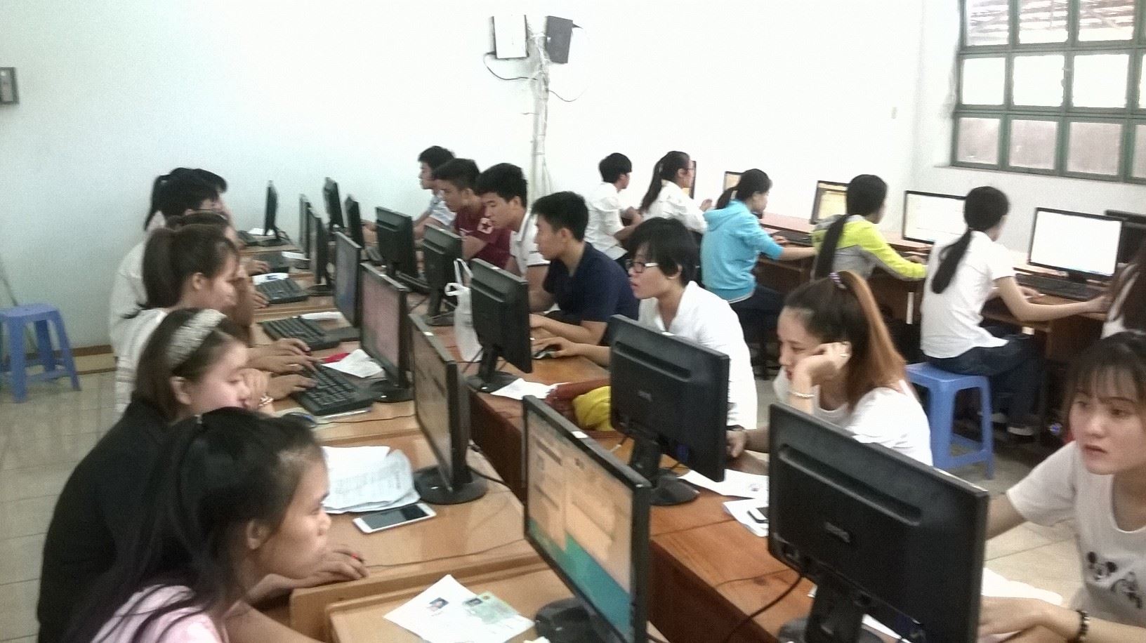 Dong Saigon College