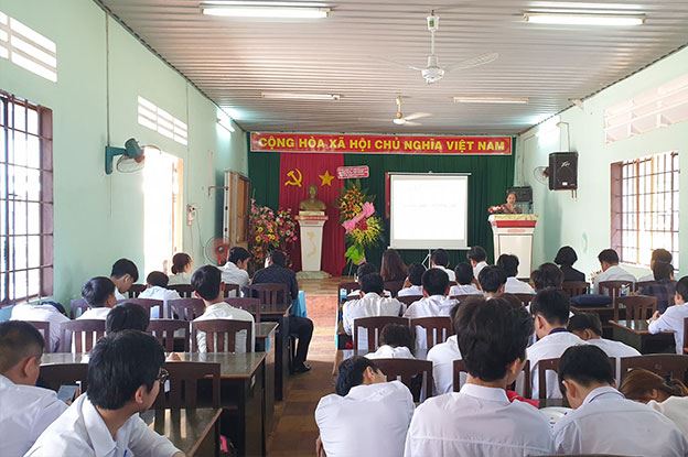 Dong Saigon College