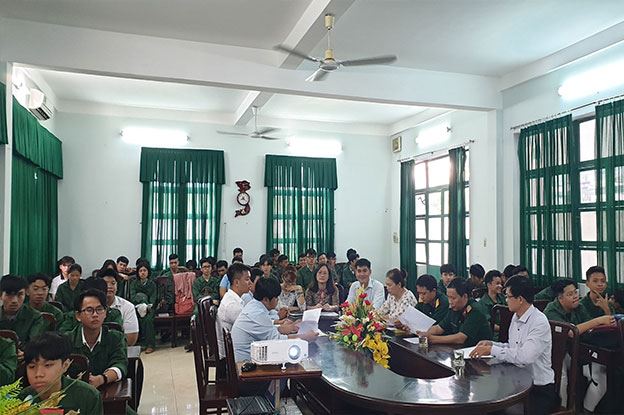 Dong Saigon College