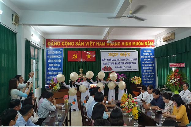Dong Saigon College