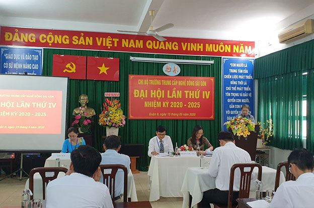 Dong Saigon College